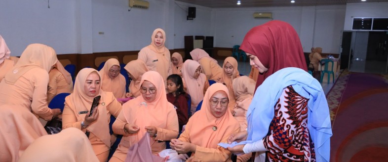 DWP OKU Selatan Gelar Pelatihan Seni Memayet Jilbab