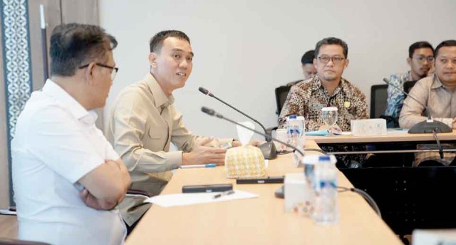 TKD OKI Turun Rp245 Miliar, Bupati Munchendi Bergerak ke Pusat Amankan Program Pembangunan