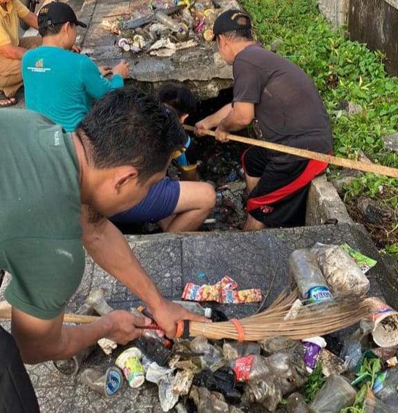  Lurah Kemalaraja Minta Warga Sadar Kebersihan, Antisipasi Banjir