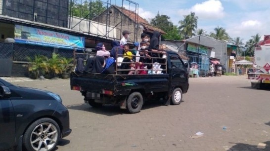 Larang Mobil Bak Angkut Penumpang ke Wisata Danau Ranau