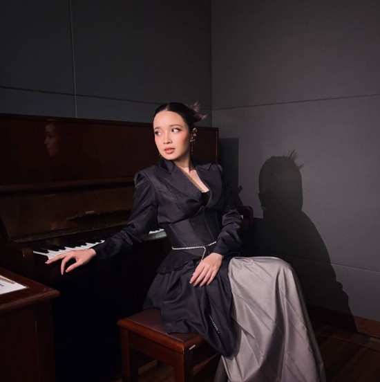Bunga Reyza Rilis Ulang Lagu