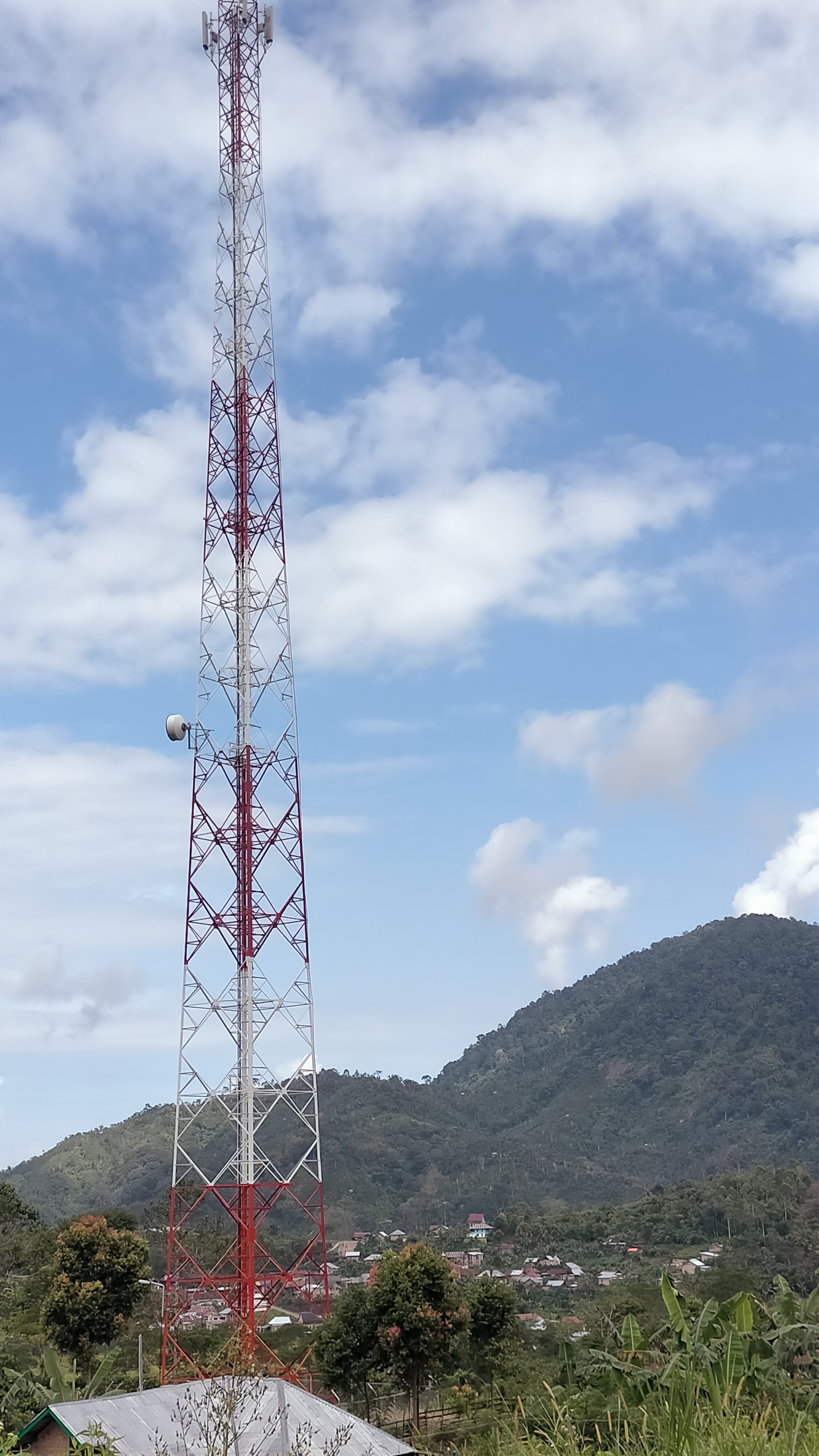 Wilayahnya Tak Miliki Sinyal, Warga OKU Selatan Ngaku Ketinggalan Perkembangan