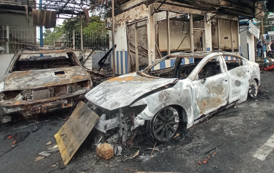 Pos Polisi dan Mobil Ditlantas Polda Sumsel Dibakar Massa, Warga Was-was!