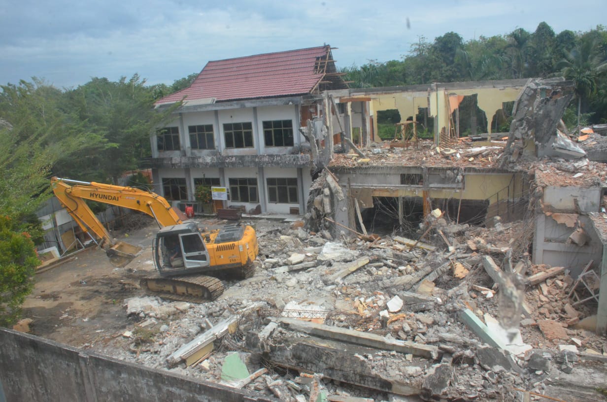 Kantor Bappelitbangda OKU Diratakan