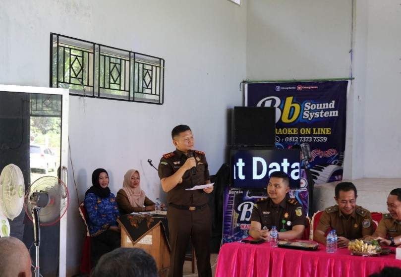 Dorong Desa Bersih dan Transparan, Kejari OKU Sosialisasikan Saber Pungli dan Jaga Desa
