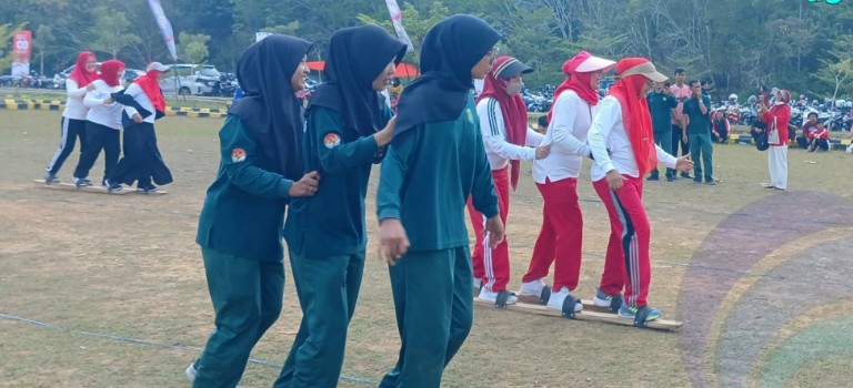 Semangat Kemerdekaan, OKU Selatan Gelar Lomba Bakiak Antar-Instansi 