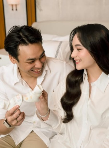 Chelsea Islan Umumkan Hamil Anak Pertama Saat Ultah Suami