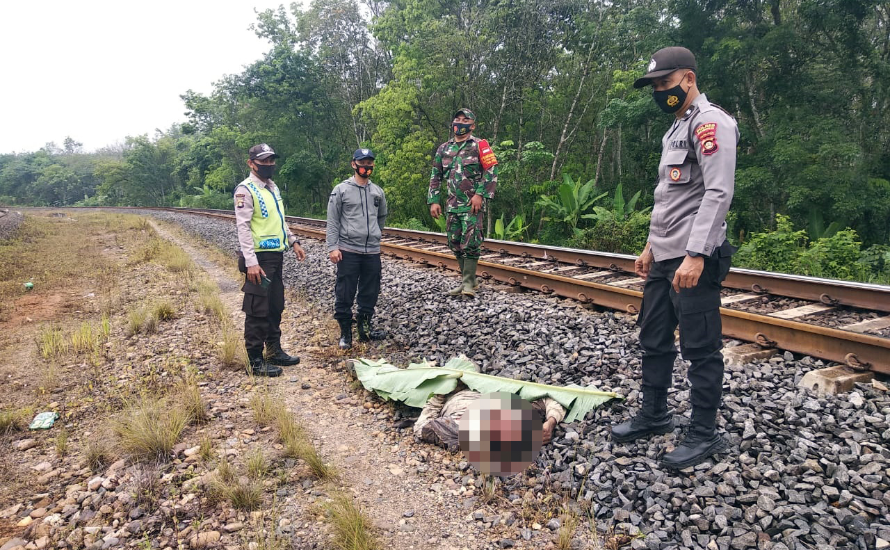 Orang Tak Dikenal Tewas Tertabrak Kereta