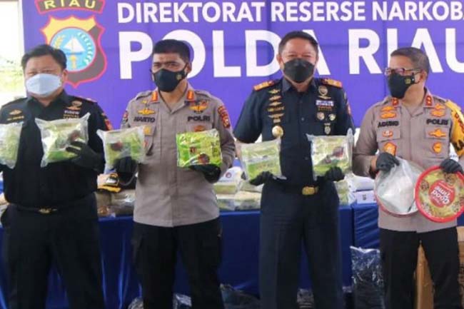 Bea Cukai dan Polda Riau Gagalkan Penyelundupan 49 KG Sabu Senilai 850 Miliar