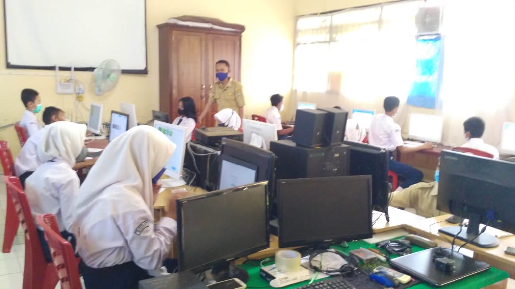 ANBK di SMP Negeri 3 OKU, Juga Terkendala Internet