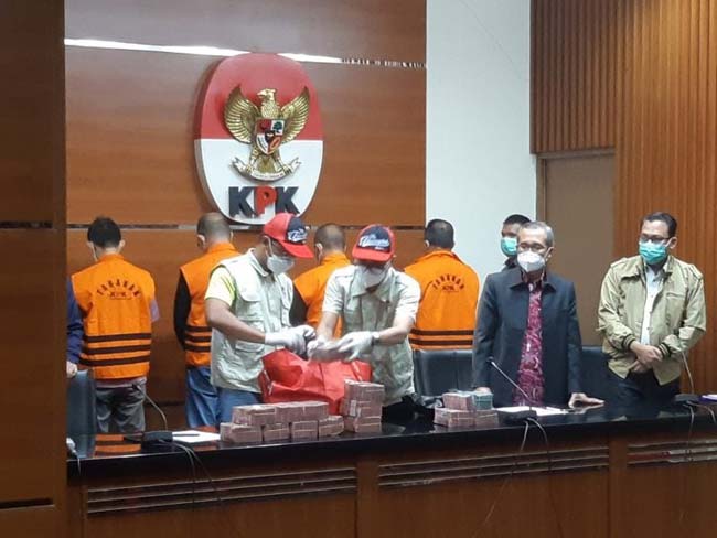 Selain Buapti Muba, KPK Juga Tetapkan Tujuh Tersangka