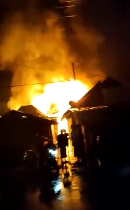 Kebakaran di Lahat, 2 Keluarga Hilang Tempat Tinggal
