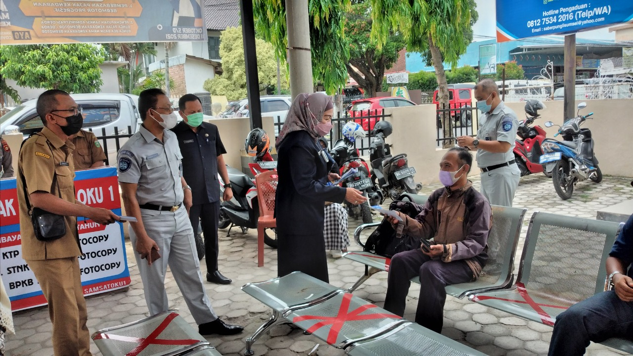 Tinjau Pelaksaaan Pemutihan Pajak Kendaraan, Tim Pembina Sumsel Sambangi Samsat OKU 1