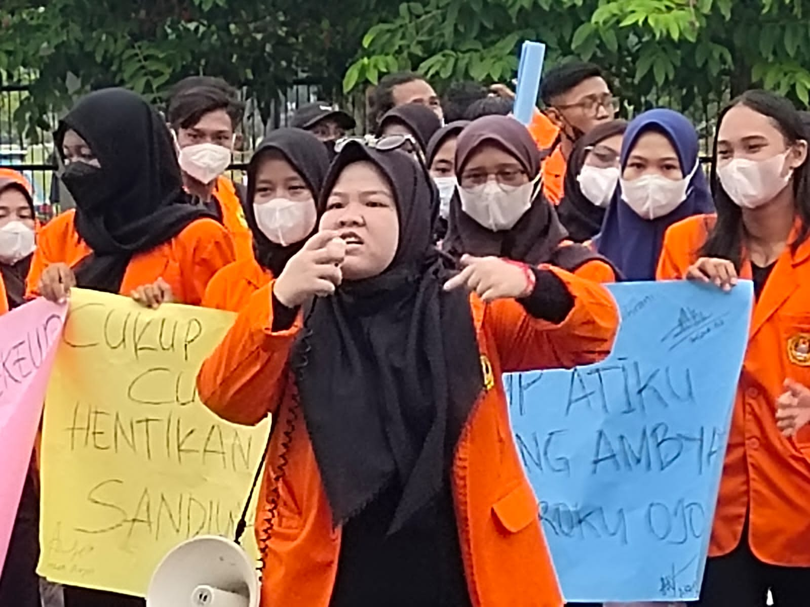 Anggota DPRD OKU Tak Ada, Mahasiswa Berjanji Akan Kembali Dengan Massa yang Lebih Banyak