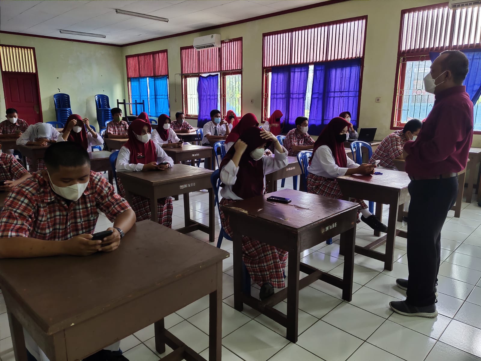 SMK Yadika Baturaja Tetap Laksanakan PAS Berbasis Android