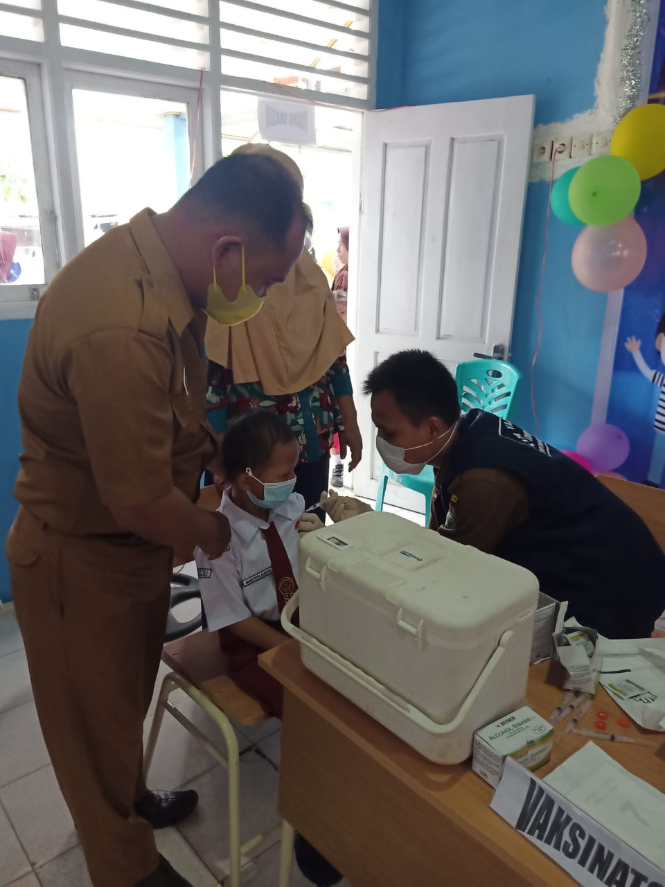 SD Negeri 127 OKU Laksanakan Vaksinasi Anak Usia 6 -11 Tahun