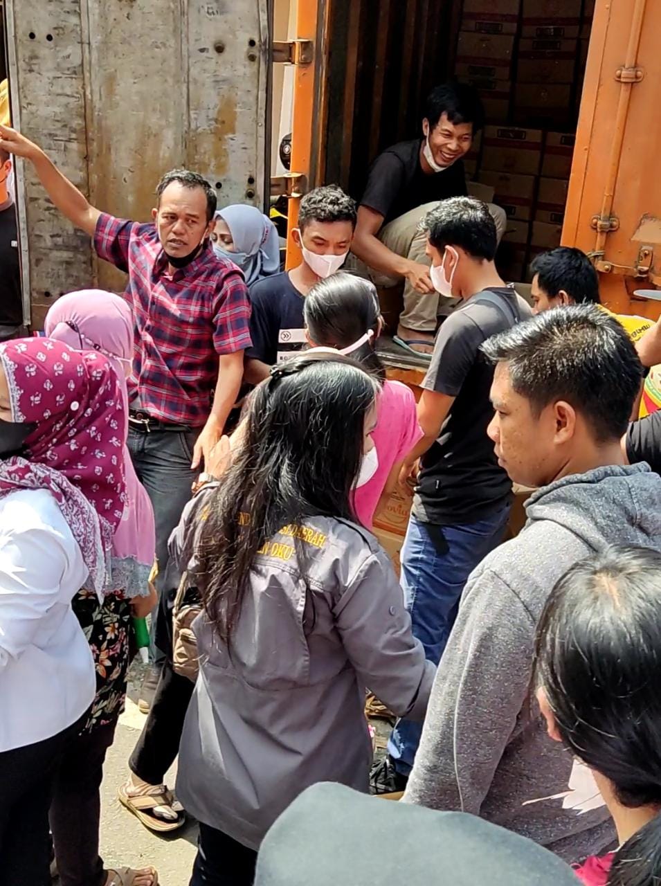 Masyarakat Baturaja Antrian Minyak Goreng, Pasar Atas Macet Total