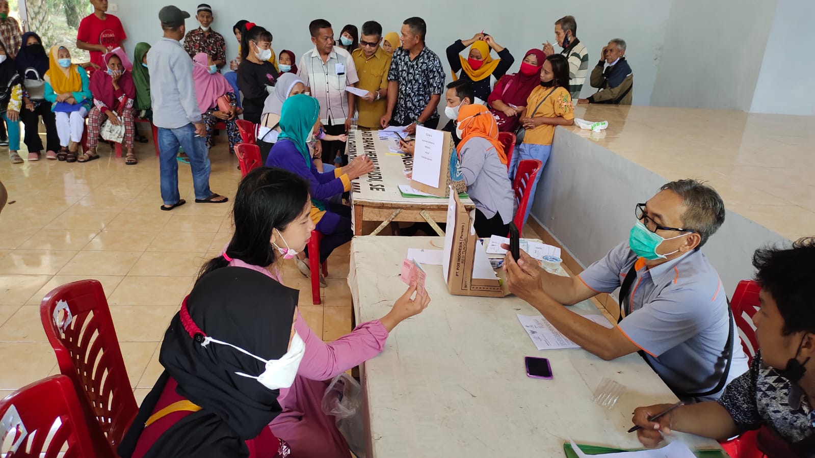 Kantor Pos Baturaja Salurkan BPNT di Kecamatan Lubuk Batang