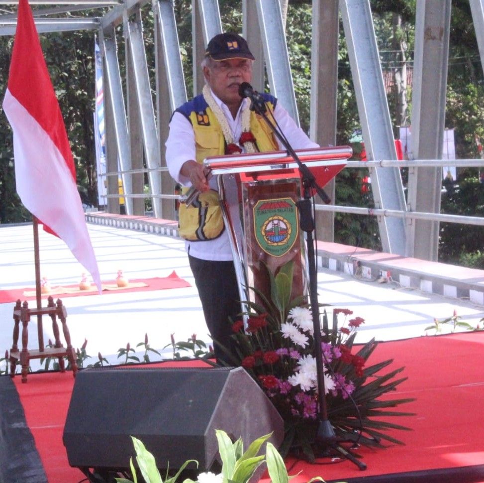 Terharu, Menteri PU PR Akan Bangun Bendung Irigasi di Desa Lontar