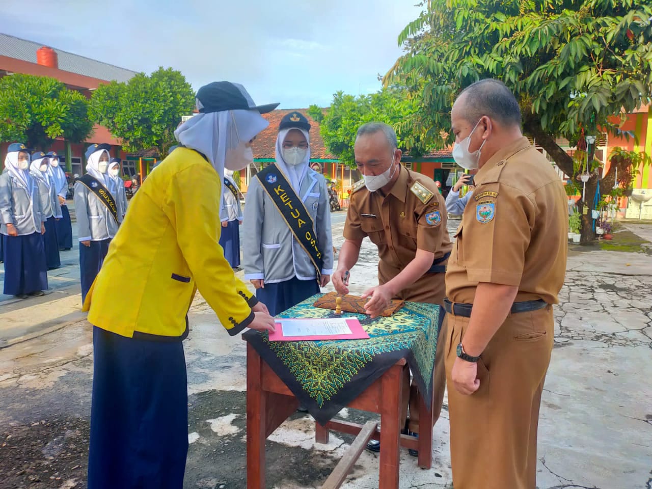 Syaihon Lantik Pengurus OSIS SMP Negeri 1 OKU