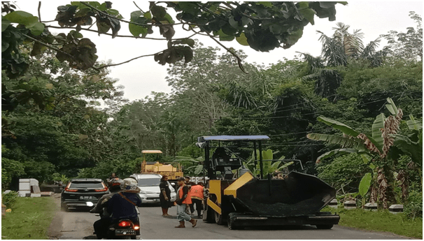 Jalan Lintas Palembang di Desa Kurup Mulai Di Perbaiki