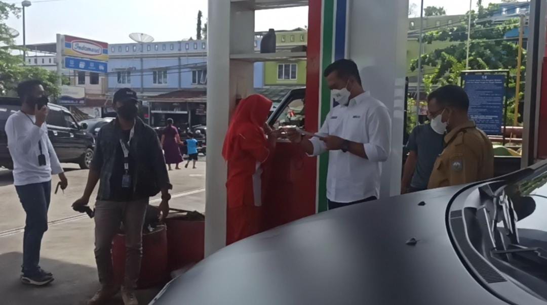 Pastikan Penyaluran Tepat Sasaran, Pertamina dan Polisi Sidak SPBU