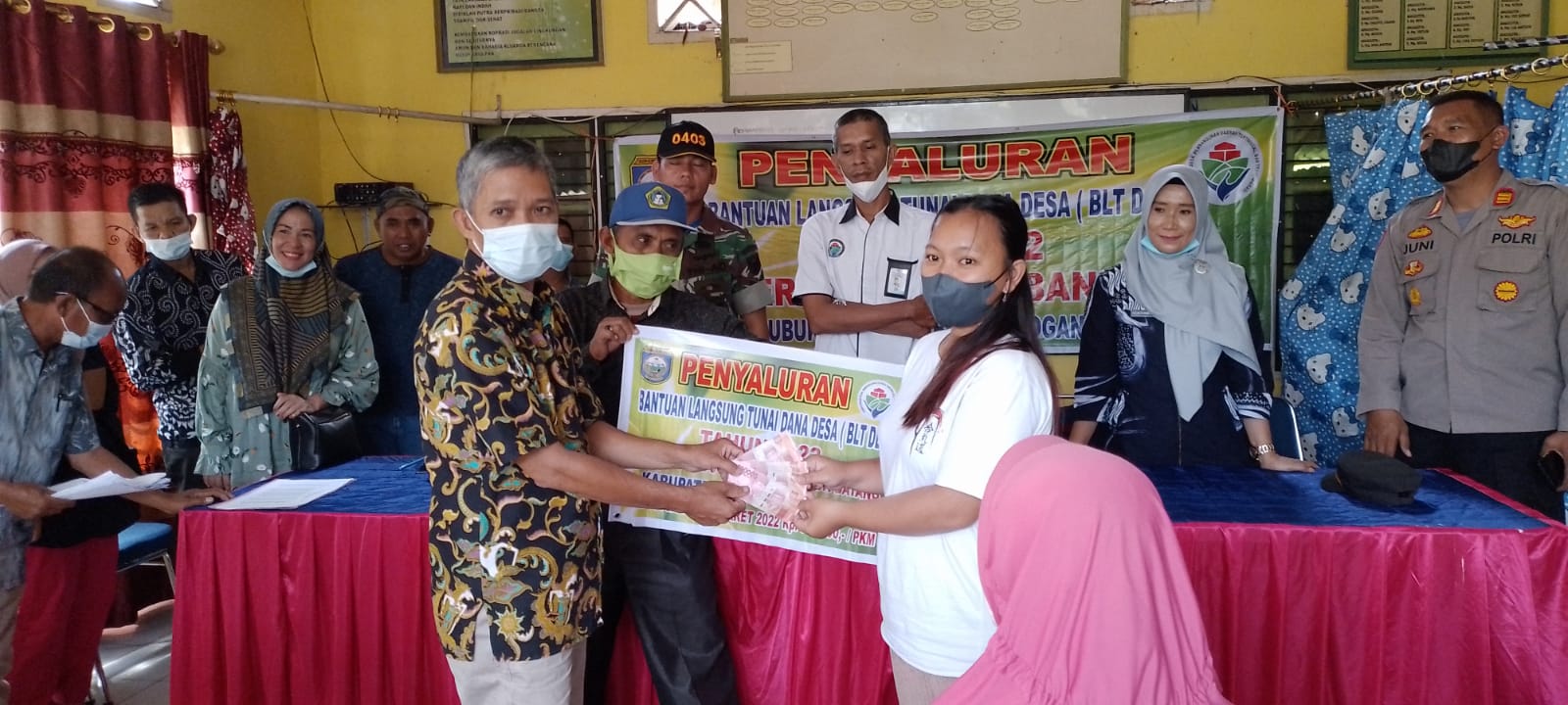 Pemdes Banuayu Salurkan Bantuan BLT DD 3 Bulan