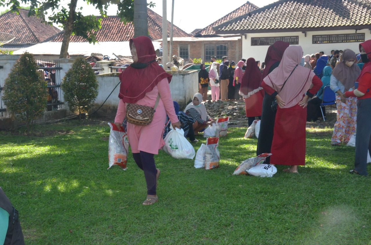 Gelar Bazaar Sembako Murah