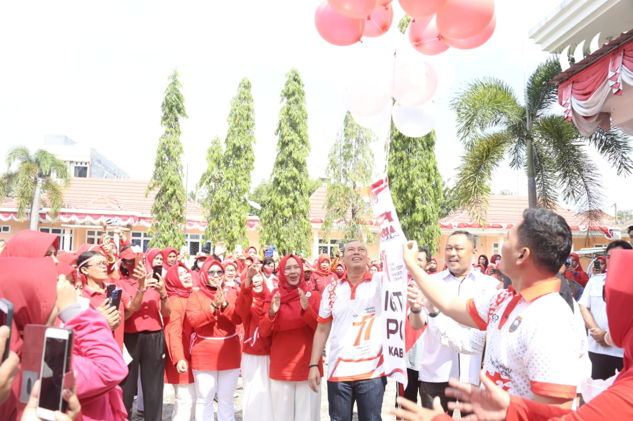 Enam Pemenang Pertama Dapat Hadiah Khusus dari  H Teddy Meilwansyah 