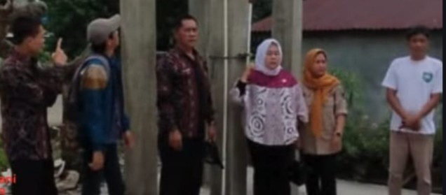 Pastikan Tepat Sasaran, Camat Runjung Agung Lakukan Monev Dana Desa 2025