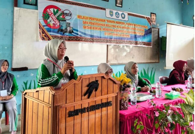 SMPN 01 Simpang Gelar Penyuluhan Cegah Kecanduan Game Online pada Siswa
