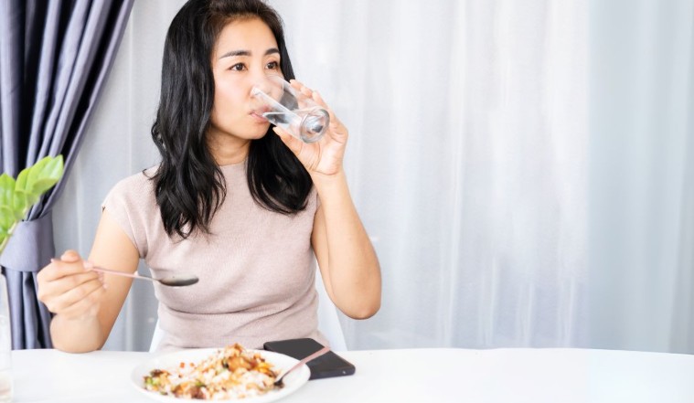 Jangan Minum Teh Setelah Makan! Ini 5 Minuman Terbaik untuk Bantu Penyerapan Nutrisi