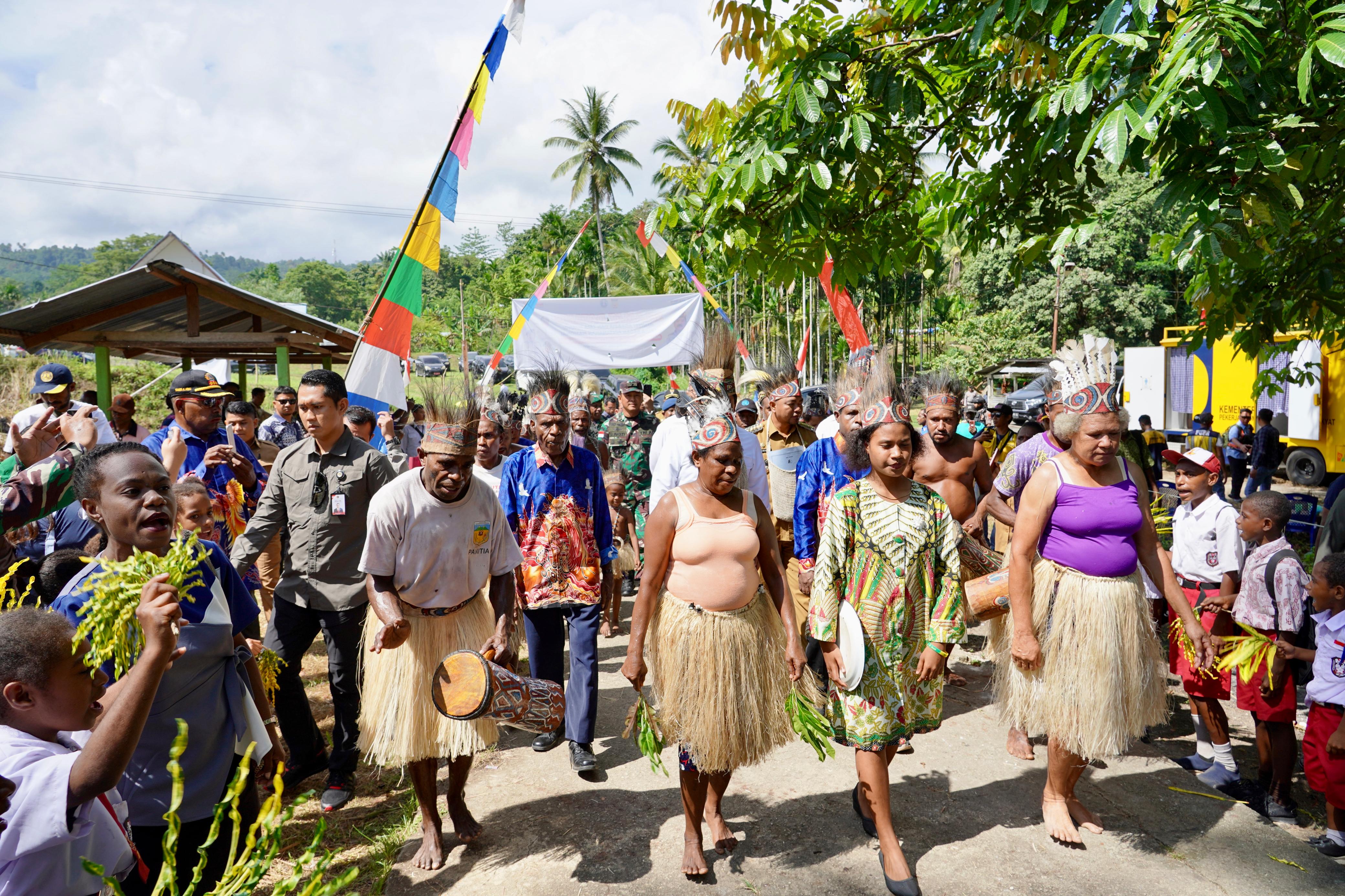 Kunjungan Perdana ke Papua, Menteri Nusron akan Sosialisasikan Pendaftaran Tanah Ulayat & Serahkan Sertipikat