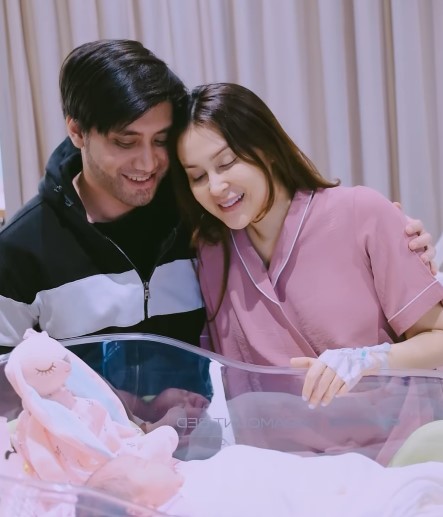 Kevin - Vicy Melanie Dikaruniai Anak Pertama