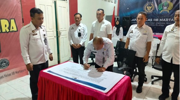 Jajaran Lapas Martapura Deklarasikan Komitmen Perangi Narkoba dan Barang Terlarang