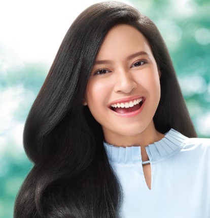 7 Cara Merawat Kulit Kepala Agar Rambut Sehat, Tebal, dan Berkilau