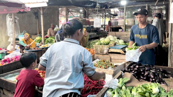 Jelang Tahun Baru Harga Cabai Rawit Naik, Bawang Merah Turun