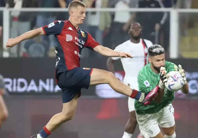 Hasil Pertandingan Genoa vs AC Milan : Momen Unik, Giroud Jadi Penjaga Gawang Bawa Rossoneri Puncaki Klasemen 