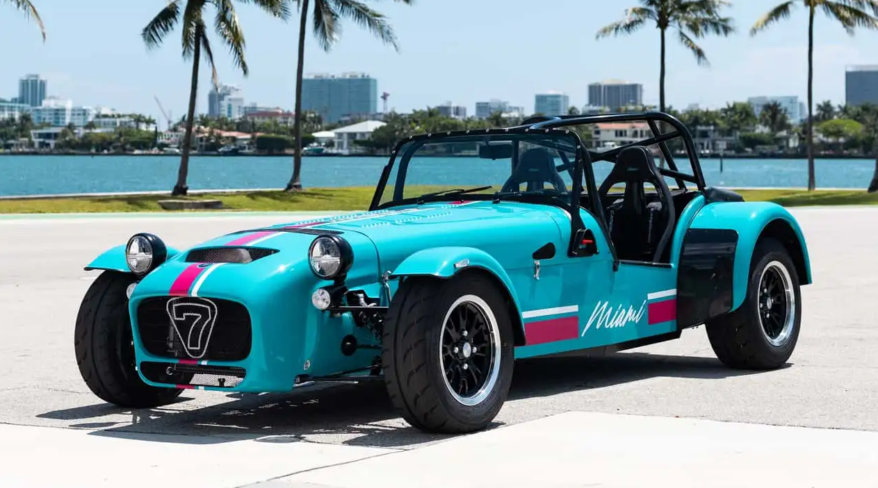 Cuma 12 Unit di Seluruh Dunia, Caterham Seven Miami Edition Ini Bikin Kolektor Rebutan!