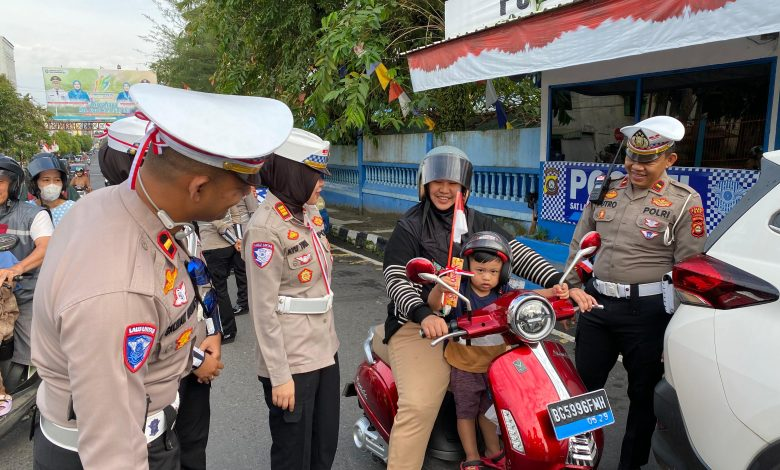 Pengendara Tertib Lalu Lintas Dihentikan Satlantas Polres OKU, JOo Ternyata 