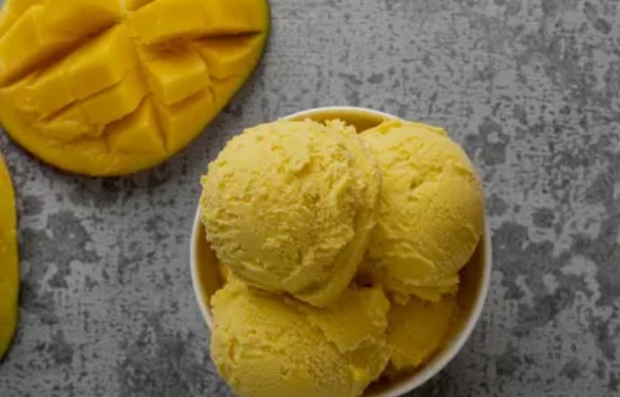 Resep Es Krim Mangga Lembut, Camilan Segar yang Disukai Anak
