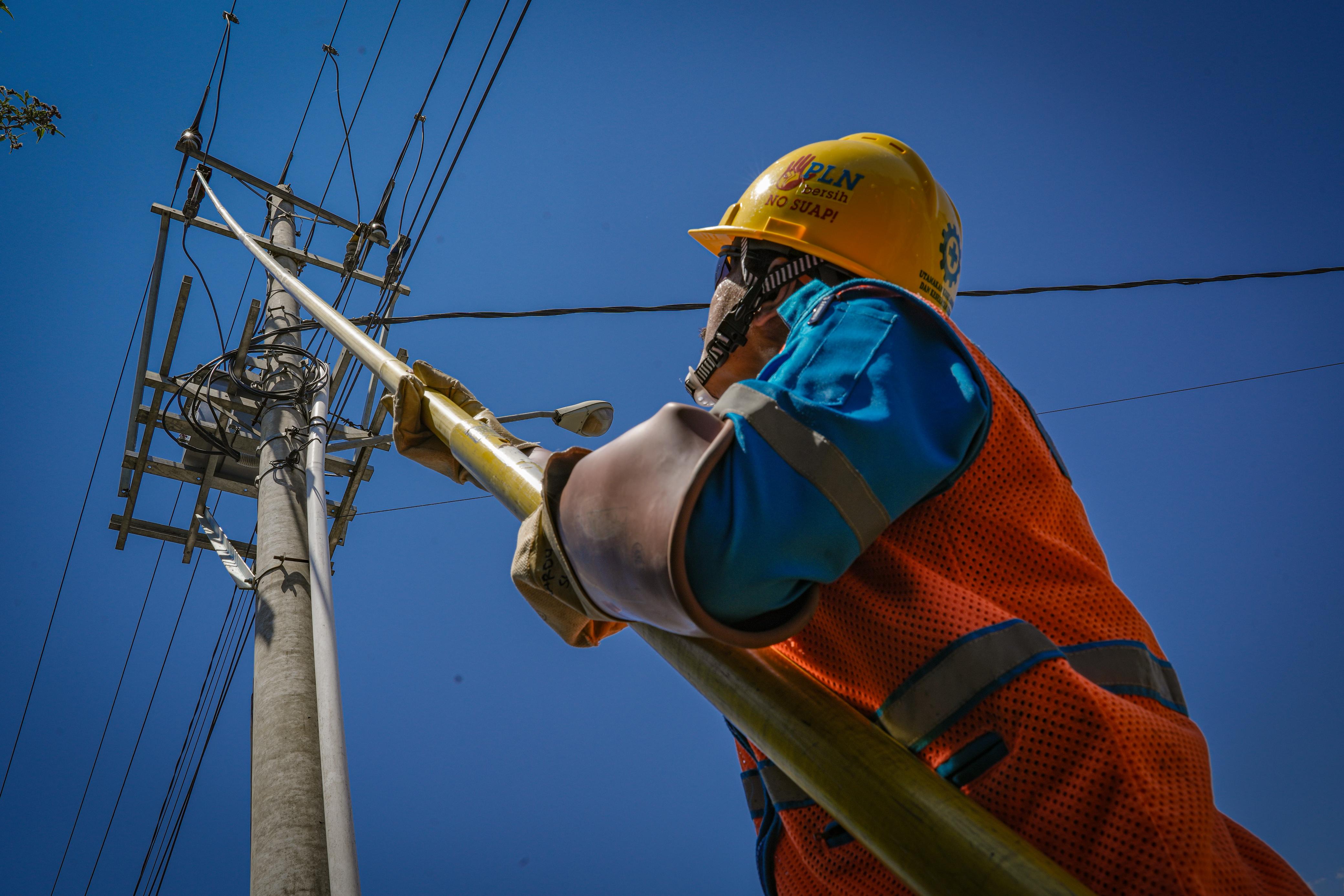 PLN Catat Kinerja Keuangan Kokoh 2024, DER dan CICR Terjaga Positif