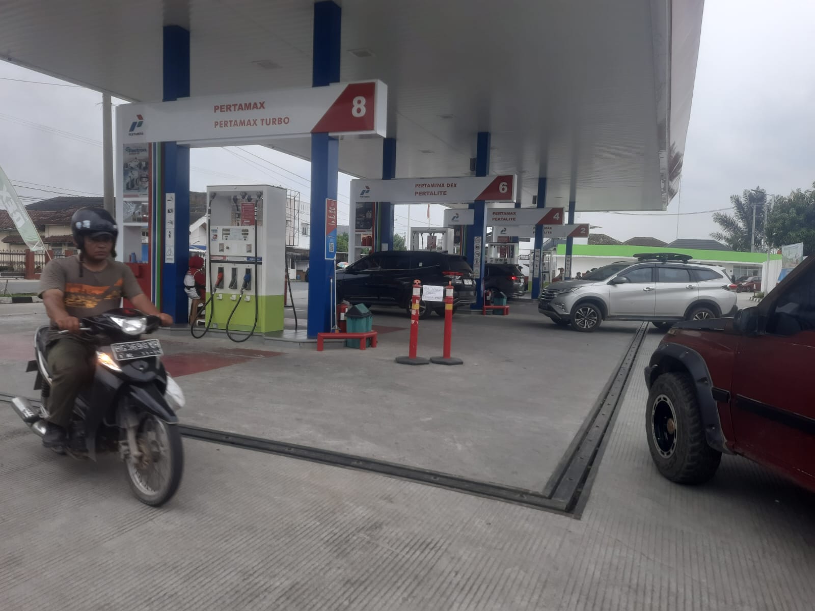 Kelangkaan Pertamax di OKU, Antrean Panjang, Pertashop Tutup, Pertamina Bungkam!