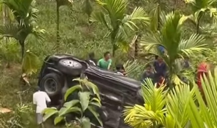 Laka Tunggal, Fortuner Terperosok di Perkebunan Sawit di OKU, Begini Nasib Sopir