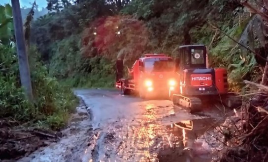 Longsor di Sungai Are, BPBD OKU Selatan Bergerak Cepat Buka Akses Jalan