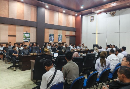Warga Geruduk Kantor Bupati OKU Selatan Tuntut Transparansi Sengketa Lahan PT SAP