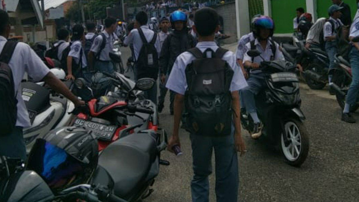 Diduga Rebutan Pacar, Pelajar SMK Serang SMA