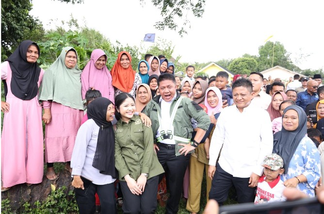 Tinjau Jembatan dan Cetak Sawah, Gubernur Sumsel Puji Pembangunan OKU Timur