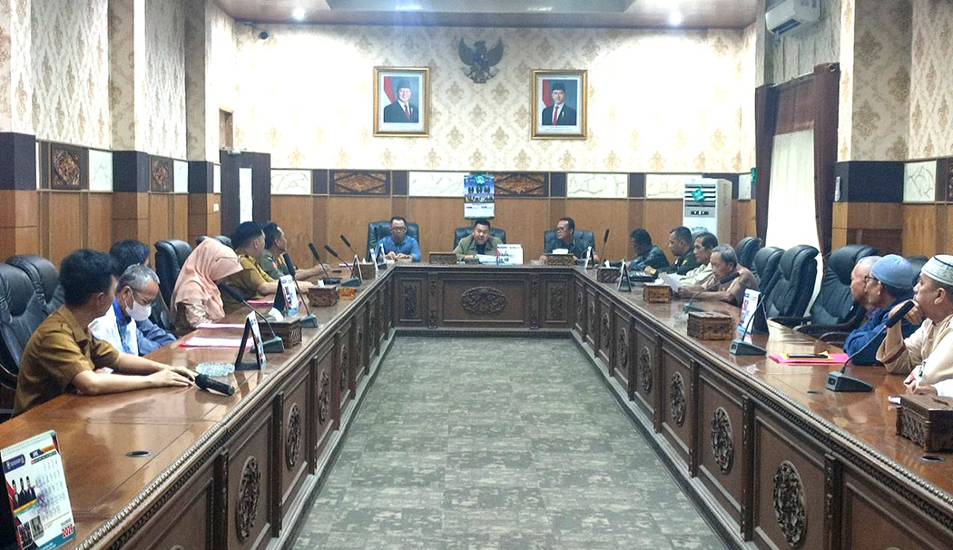 DPRD OKU Cari Jalan Tengah, Pedagang Minta Keringanan Denda Tunggakan Kios!