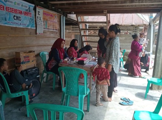 Ratusan Warga Sukabanjar Antusias Ikuti Pemeriksaan Kesehatan Gratis di Posyandu